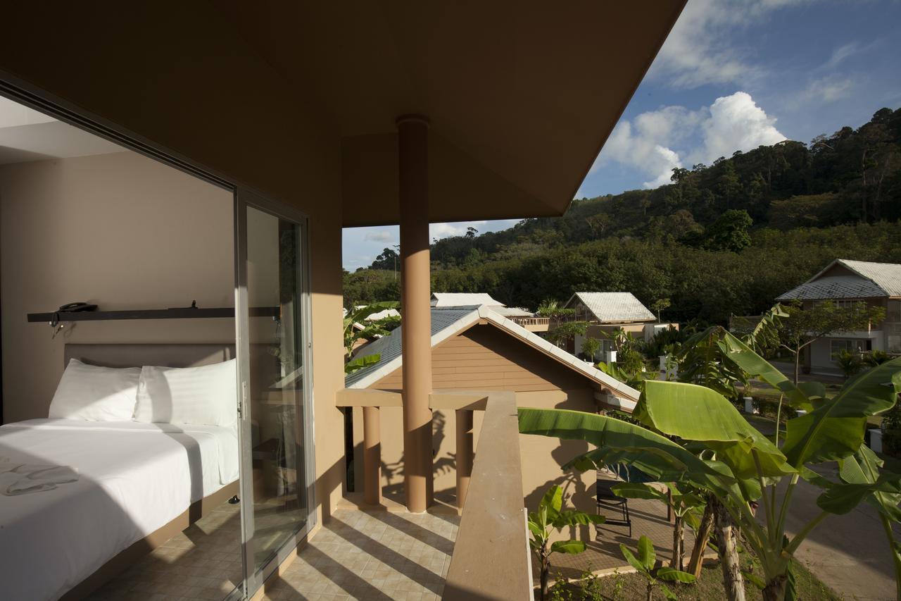Thelifeco Wellbeing Phuket Detox Center And Vegan Hotel - Sha Plus Nai Thon Beach Exterior photo