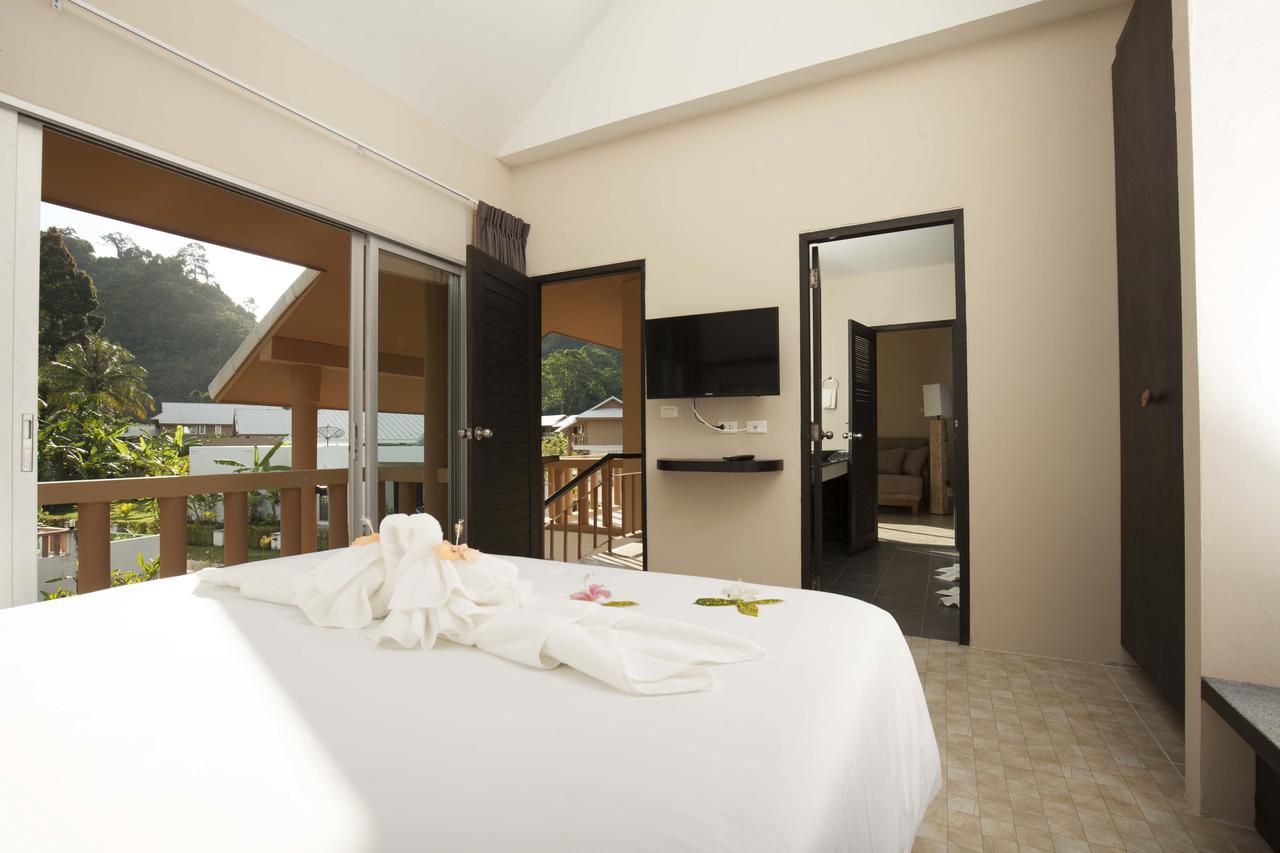Thelifeco Wellbeing Phuket Detox Center And Vegan Hotel - Sha Plus Nai Thon Beach Exterior photo